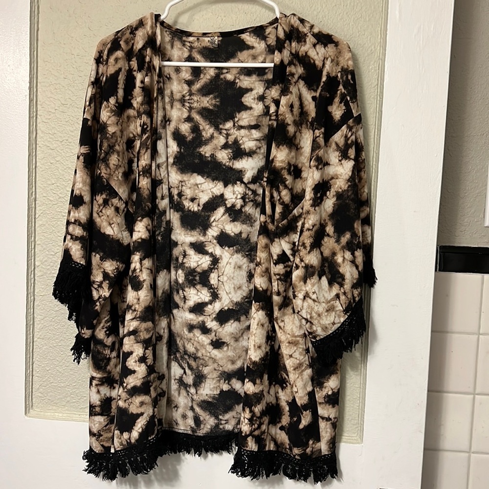 Marble Duster with Black Fringe Sleeves